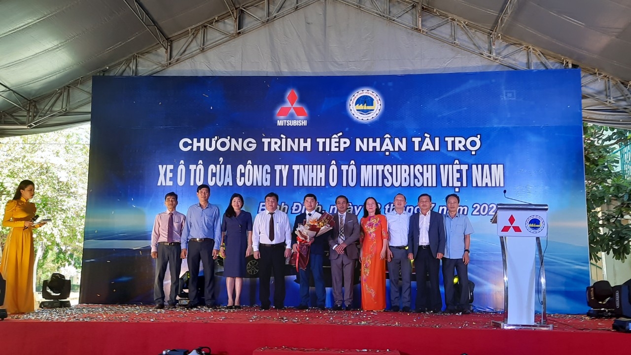 Mitsubishi Motors Việt Nam tài trợ 12 xe ô tô cho Trường Cao đẳng Kỹ thuật Công nghệ